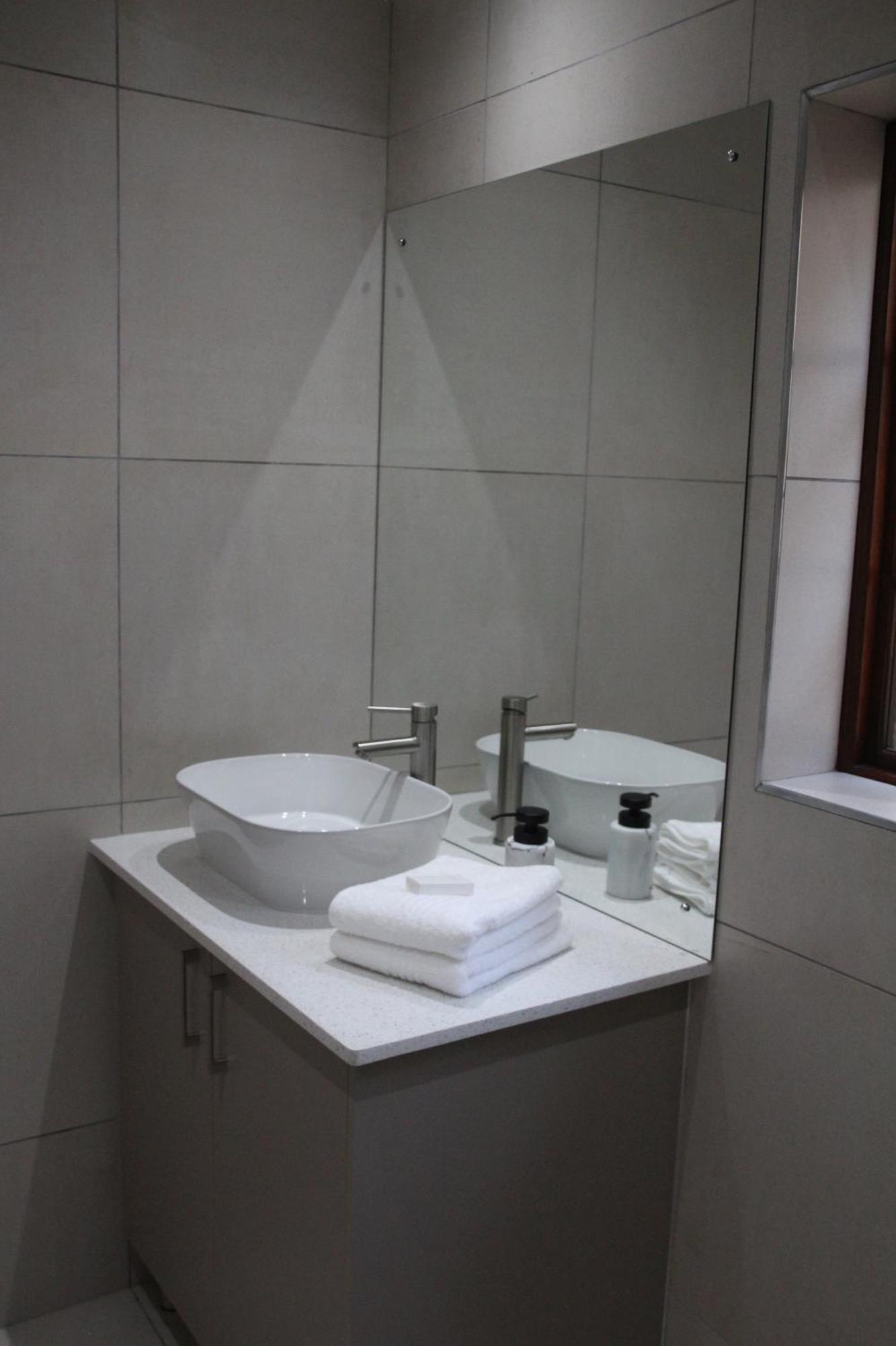 Montmartre Chalets & Venue Franschhoek Εξωτερικό φωτογραφία